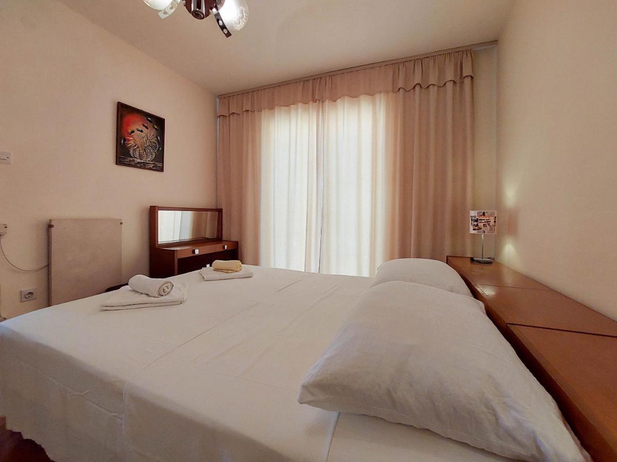פונאנט Apartments Nikola מראה חיצוני תמונה